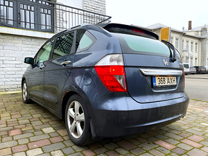 HONDA F-RV / 6 МЕСТ / БЕНЗИН (4 фото из 15)