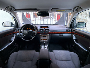 TOYOTA AVENSIS / 1 OMANIK / AUTOMAAT / ÜV 11.2026 (9 foto / 15)
