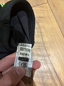 Fuse omega knee combo pads (1 foto / 5)