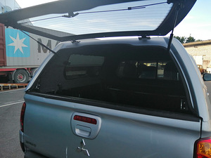 Mitsubishi L200 2012a 2.5 131kw Automaat 184ooo Km. (10 foto / 13)