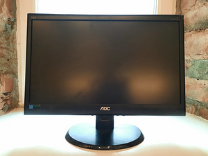 AOC 18.5" LCD monitor kuvar (1 foto / 2)