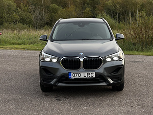 BMW X1 sDrive 18i (3 foto / 15)