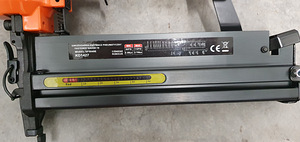 Pneumaatiline naelapüstol klambripüstol.Uus. (3 foto / 4)