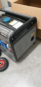 Bensiinigeneraator 2,8KW.220V/12V.Uus. (4 foto / 8)