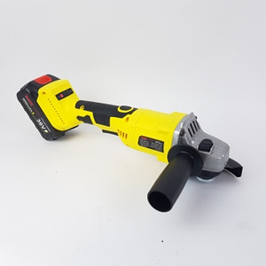 4IN1 universaalne juhtmeta tööriistakomplekt BOXER BX-187. (7 foto / 10)