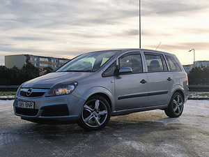 Opel zafira (2 foto / 10)