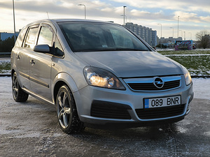 Opel zafira (1 foto / 10)