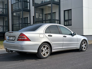 MERCEDES-BENZ C 200 CDI (2 foto / 12)