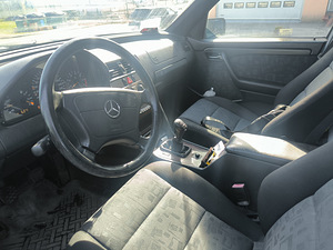 MERCEDES-BENZ (6 foto / 6)