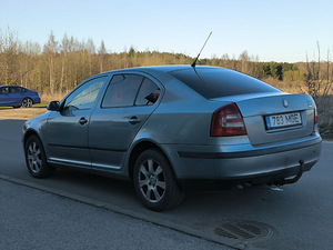 SKODA OCTAVIA (4 фото из 7)