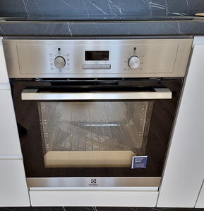 Духовка Electrolux EOF3H50BX (Новая!) (6 фото из 10)