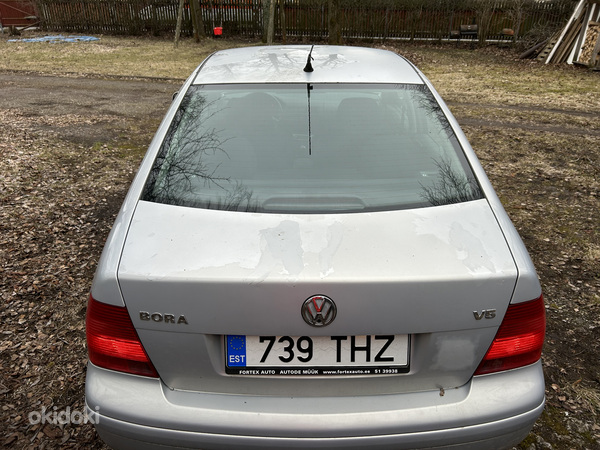 Volkswagen Bora V5 2.3 (фото #2)