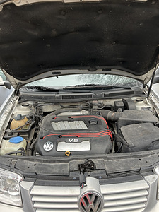 Volkswagen Bora V5 2.3 (7 foto / 7)