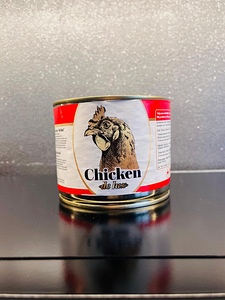 Коробка консервированной курицы