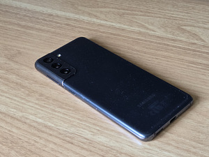 Samsung Galaxy S21 5G (2 foto / 6)