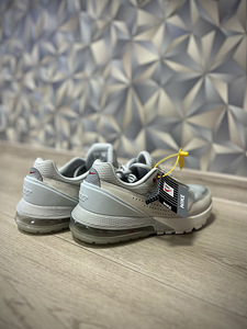 Nike Air Max (2 фото из 7)