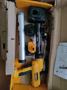 Клеевой пистолет DeWalt. (1 фото из 1)