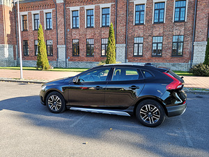 Volvo V40 Cross Country 2.0 88kW (4 foto / 9)