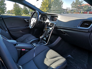 Volvo V40 Cross Country 2.0 88kW (6 foto / 9)
