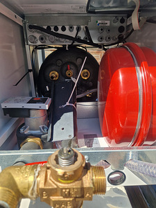 Õhkvesi soojuspump 16 kw -25 9 kw (3 foto / 3)