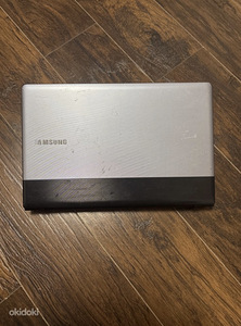 Ноутбук Samsung 300E из Канады (2 фото из 3)