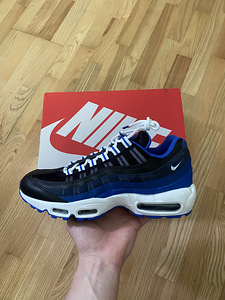 Nike air max 95, size 44,-120€,new,box a little bit damaged (2 foto / 5)