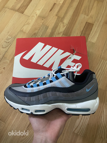 Nike Air Max 95, размер 43 — 150 евро новые, коробка повреждена (фото #1)