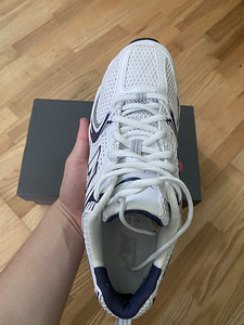 New balance 530, sizes available 42.5, 40 - 100€ new (5 foto / 5)