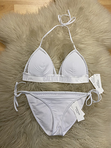 Calvin Klein uued bikiinid (3 foto / 7)