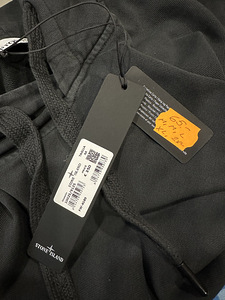 Stone Island kapuutsiga pusa/sviiter (3 foto / 3)