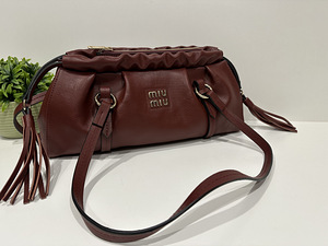 MiuMiu сумки (3 фото из 5)