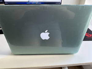 MacBook Air 2014 + laadija, aku vahetatud (2 foto / 2)