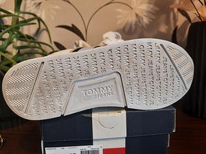 TOMMY JEANS TECHNICAL FLEXI TOSSUD (5 foto / 10)