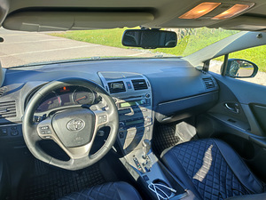 Toyota Avensis 2011 LPG Automaat (5 foto / 7)