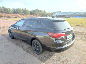 Opel Astra K Sports Tourer (7 foto / 12)