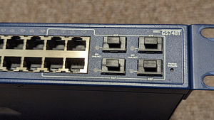 Netgear switchid. 24-48 porti (3 foto / 6)