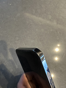 iPhone 13 Pro 256 ГБ Разбитое стекло (2 фото из 3)