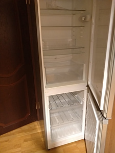 Ära anda külmkapp. Ei külmeta (2 foto / 2)