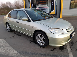 Honda Civic 1.6(81kw) (2 foto / 11)