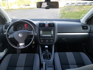 VW GOLF UNITED-1.6(75kw) (3 foto / 10)
