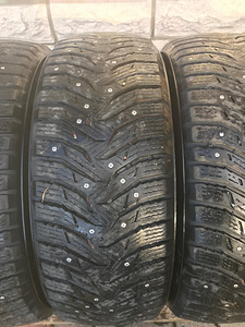 *Kumho*R16,205/55,(talvine 5-6mm) (3 foto / 3)