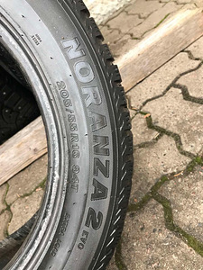 *Bridgestone Noranza*R16,205/55(5-6mm) (1 foto / 2)