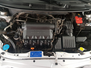 Honda Jazz 1.3(61кВт)автомат. (8 фото из 13)