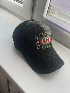 Gucci (1 фото из 4)