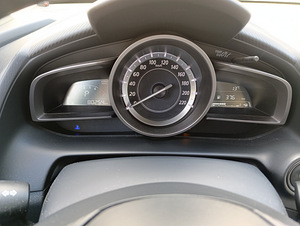 Mazda CX-3 (9 фото из 10)