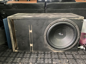 12” сабвуфер + усилитель (1 фото из 4)
