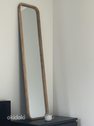 зеркала, 2 шт. в массивных деревянных рамах (фото #2)