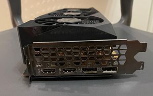 Gigabyte RX 6900 XT (3 фото из 5)