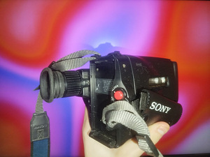 Vana videokaamera Sony / Vana Sony kaamera (3 foto / 3)