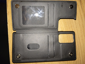 Продается чехол Samsung Note 20Ultra. (3 фото из 3)